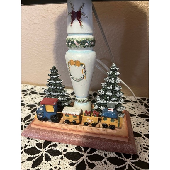 Vintage Kathy Hatch Light Up Tree House Toy Shop - Picture 3 of 8